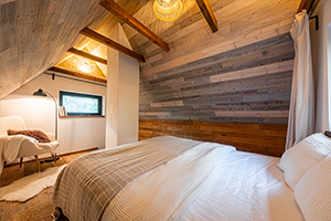 Útulná ložnice v podkroví